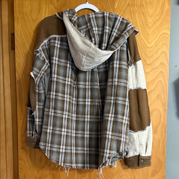 BKE Brown and Cream Plaid Jacket - Picture 2 of 3
